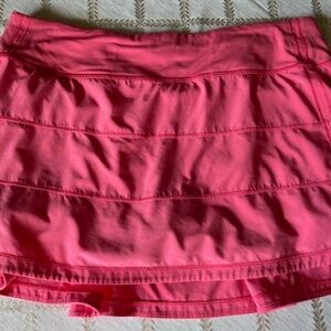 Lululemon pace rival tennis skirts